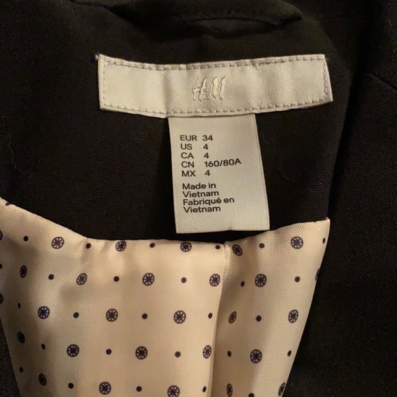 H&M Black Blazer - Picture 2 of 4